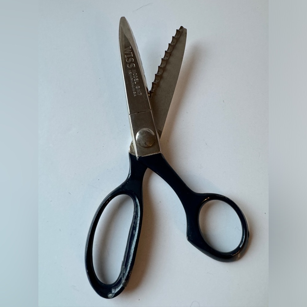 Vintage Wiss Scissors With Teeth Model SN7 Made In USA